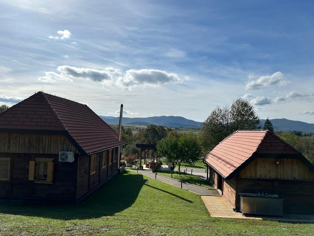 Chalet Markoci With Hot Tub - Happy Rentals - photo 4