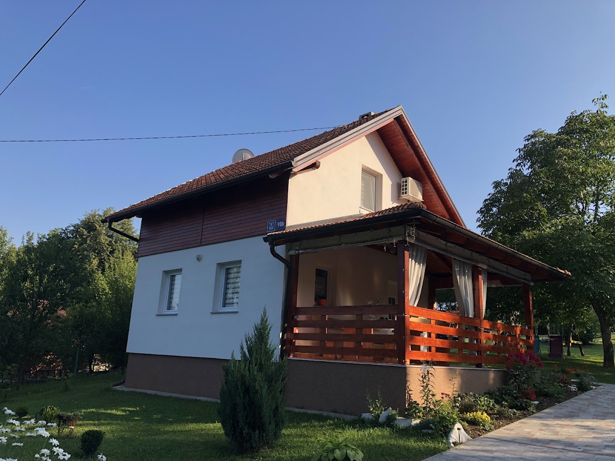 D.I.M. Holiday House