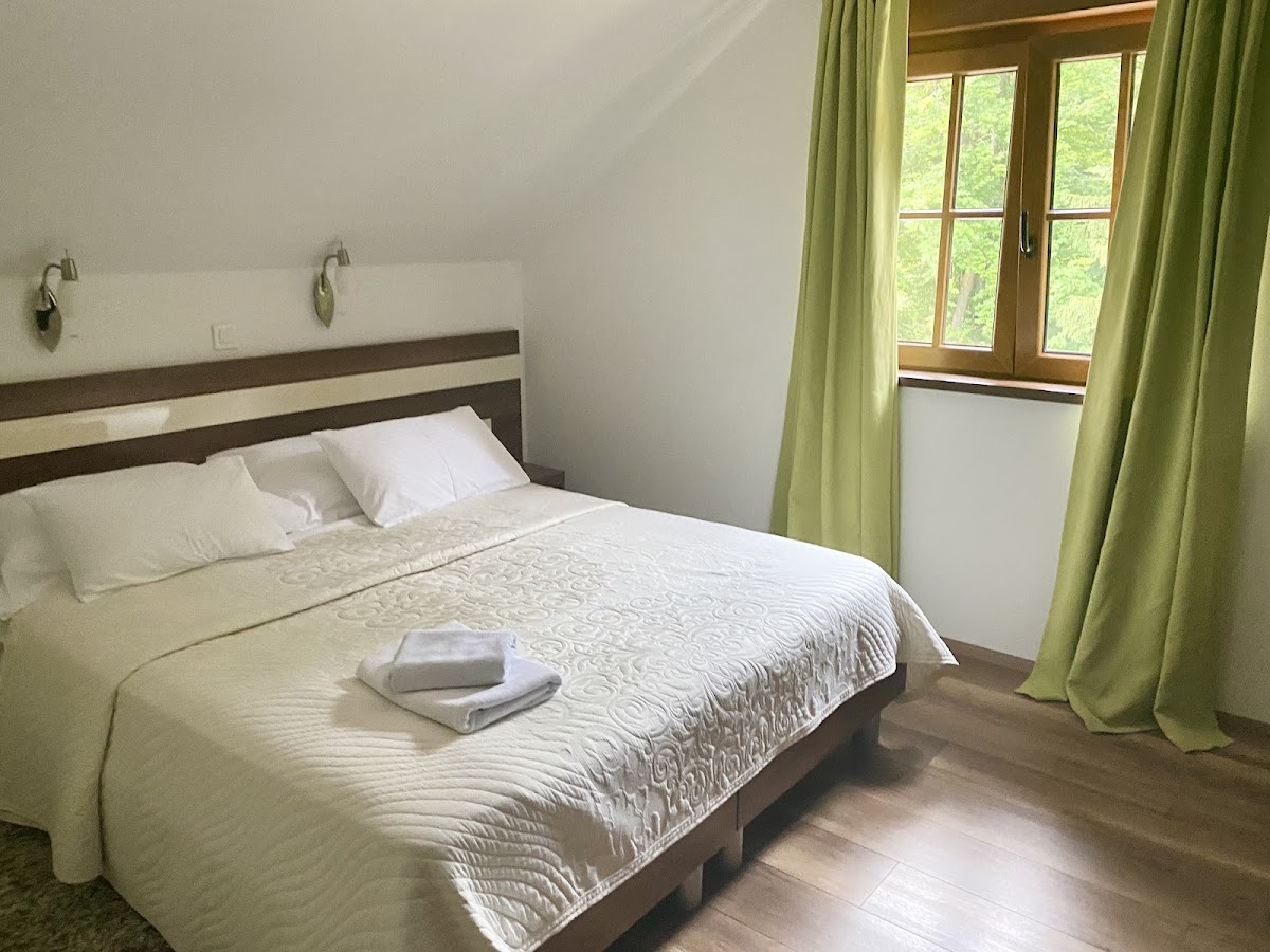 Golden Lakes Rooms - photo 2