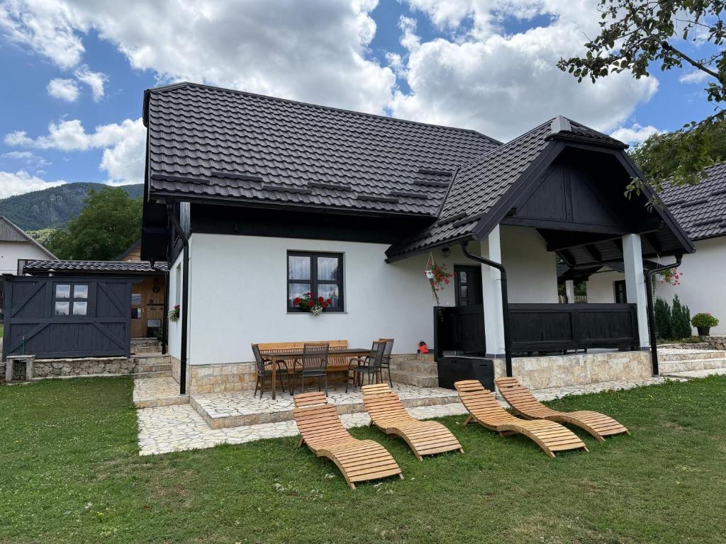 Plitvice Apis - photo 2