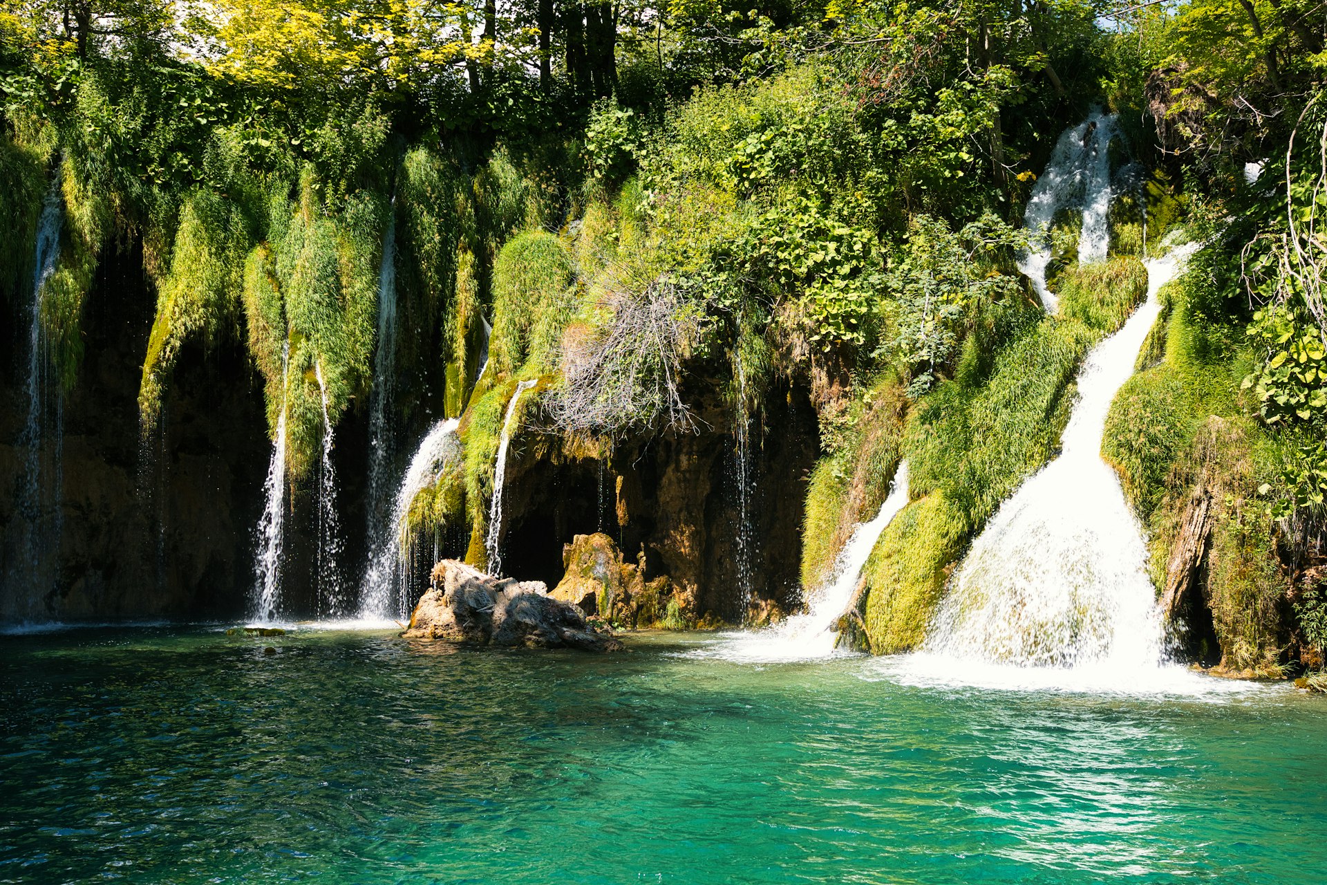 Visiting Plitvice Lakes in Summer: Your Complete June–August Guide (2026)